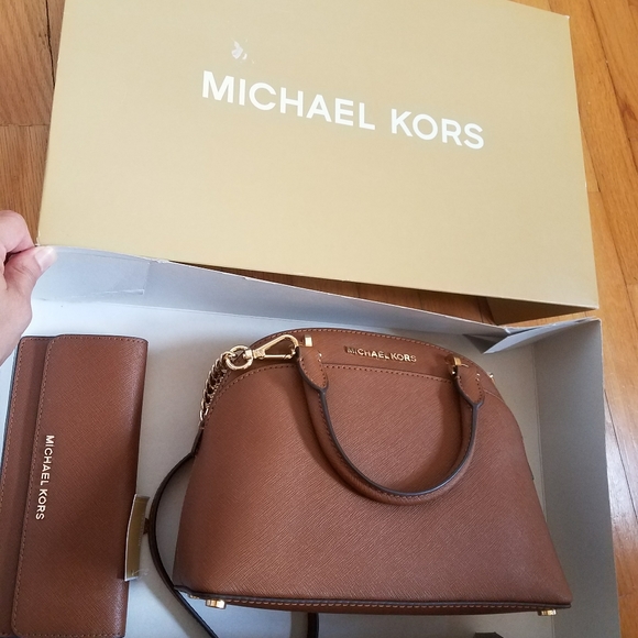 New set $450 wallet+bag Authentic Michael Kors - Picture 10 of 11